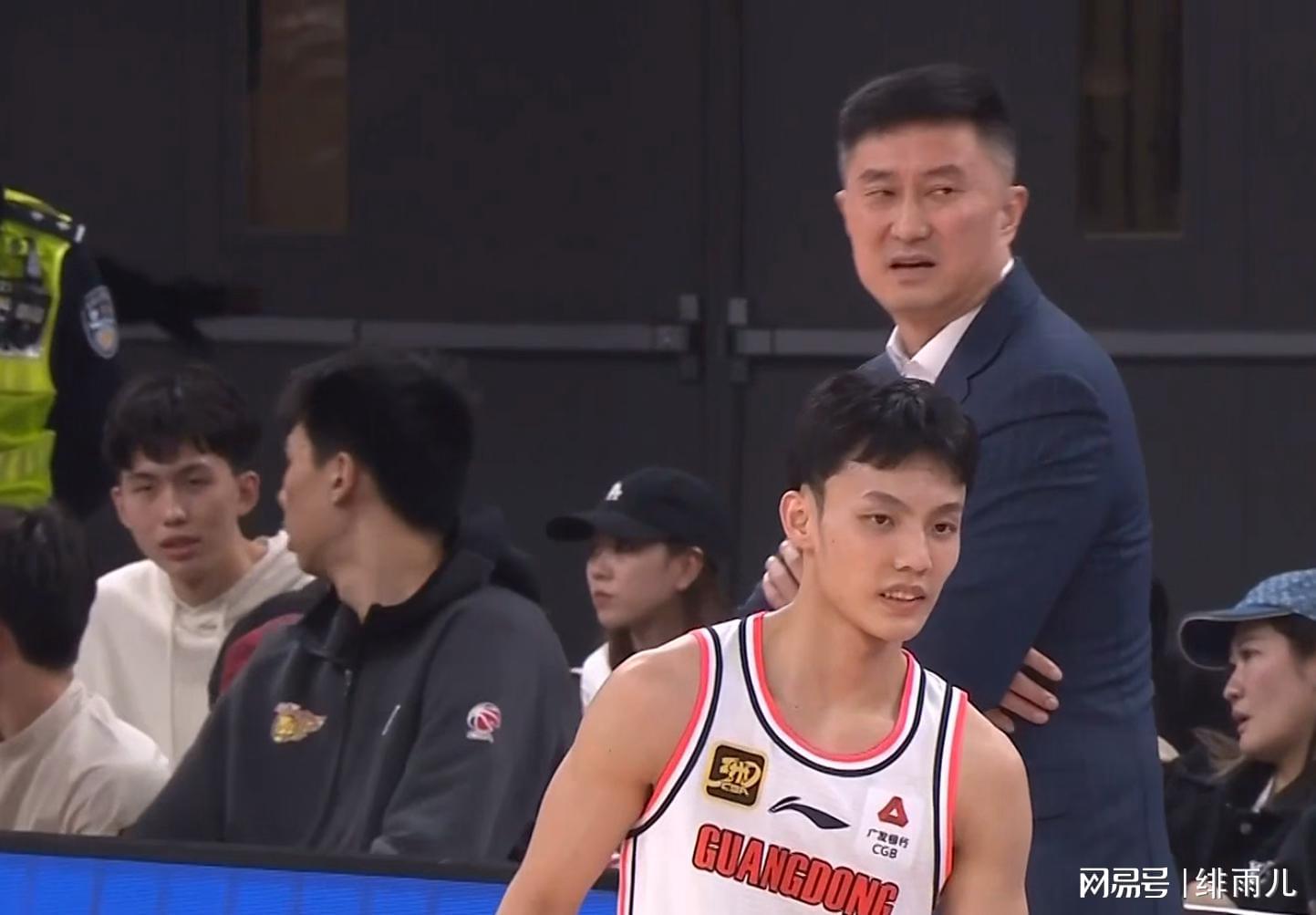 自宣！男篮顶级内线将驰援杜锋，力保广东队打进总决赛！